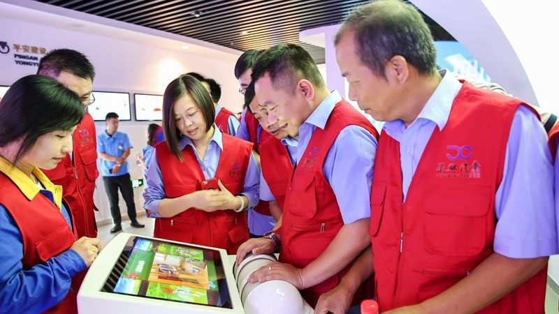 1577428161567209 参观公共安全体验馆