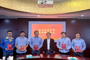 “两站”交流深入项目研究  校企合作助推bwin必赢亚洲官方网站发展