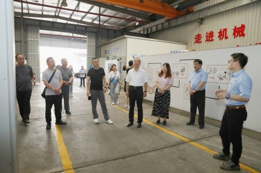 实地观摩促交流 技能赋能助发展 | 山东省淄博市淄川区总工会党组成员、副主席冯进明一行莅临bwin必赢亚洲官方网站纸业调研交流